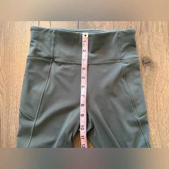 Lululemon Final Lap Crop Athletic Leggings Size 4 - Picture 6 of 11